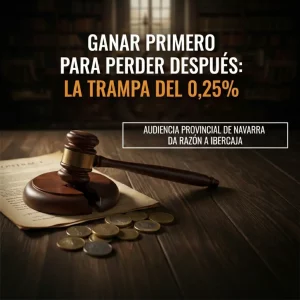 Gráfico ilustrativo con un mazo de juez sobre documentos y monedas, y texto que indica que la Audiencia Provincial de Navarra da la razón a Ibercaja por la comisión de apertura del 0,25% tras ganar el cliente en primera instancia.